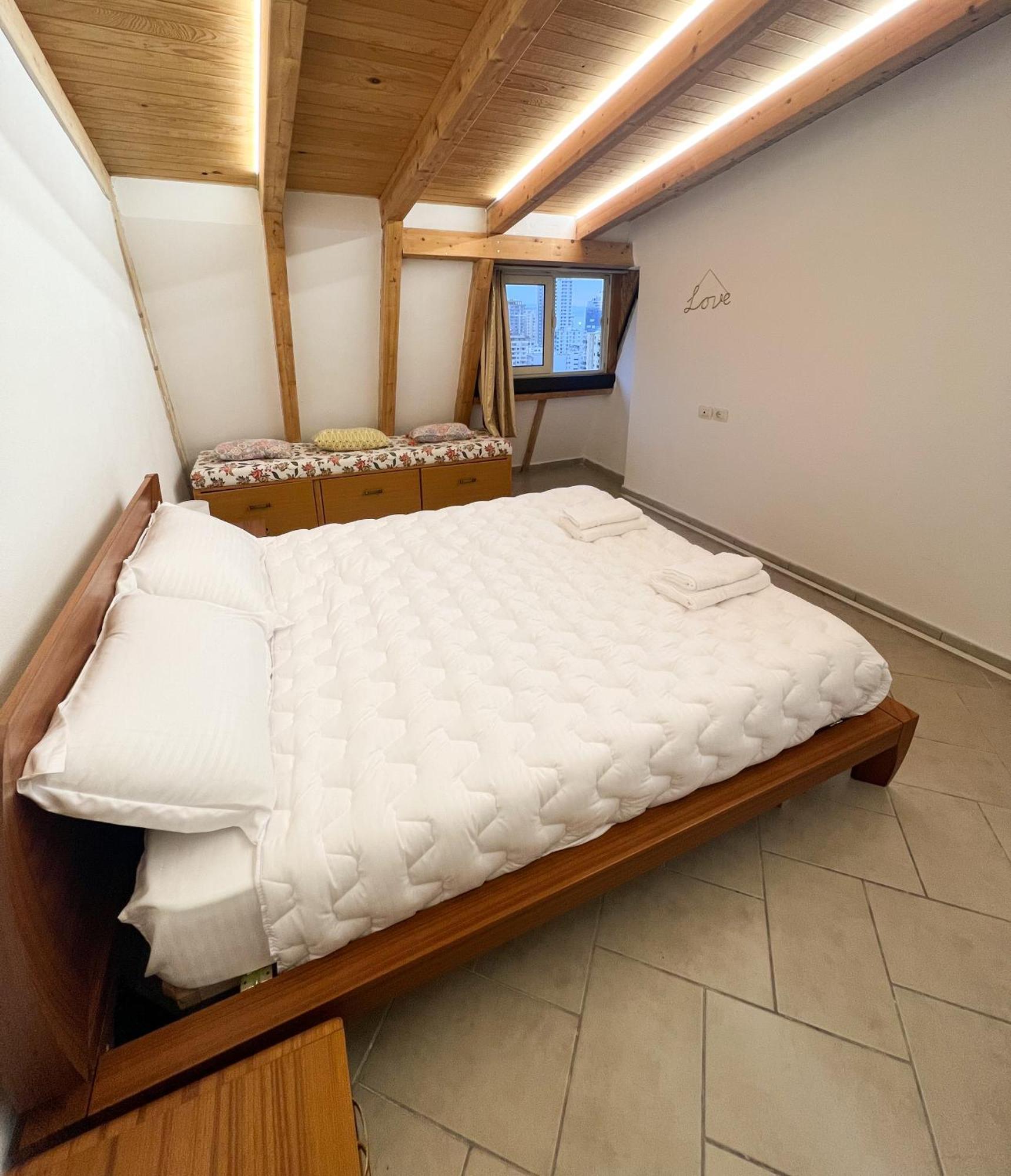 Sea View Apartments Дуррес Екстер'єр фото