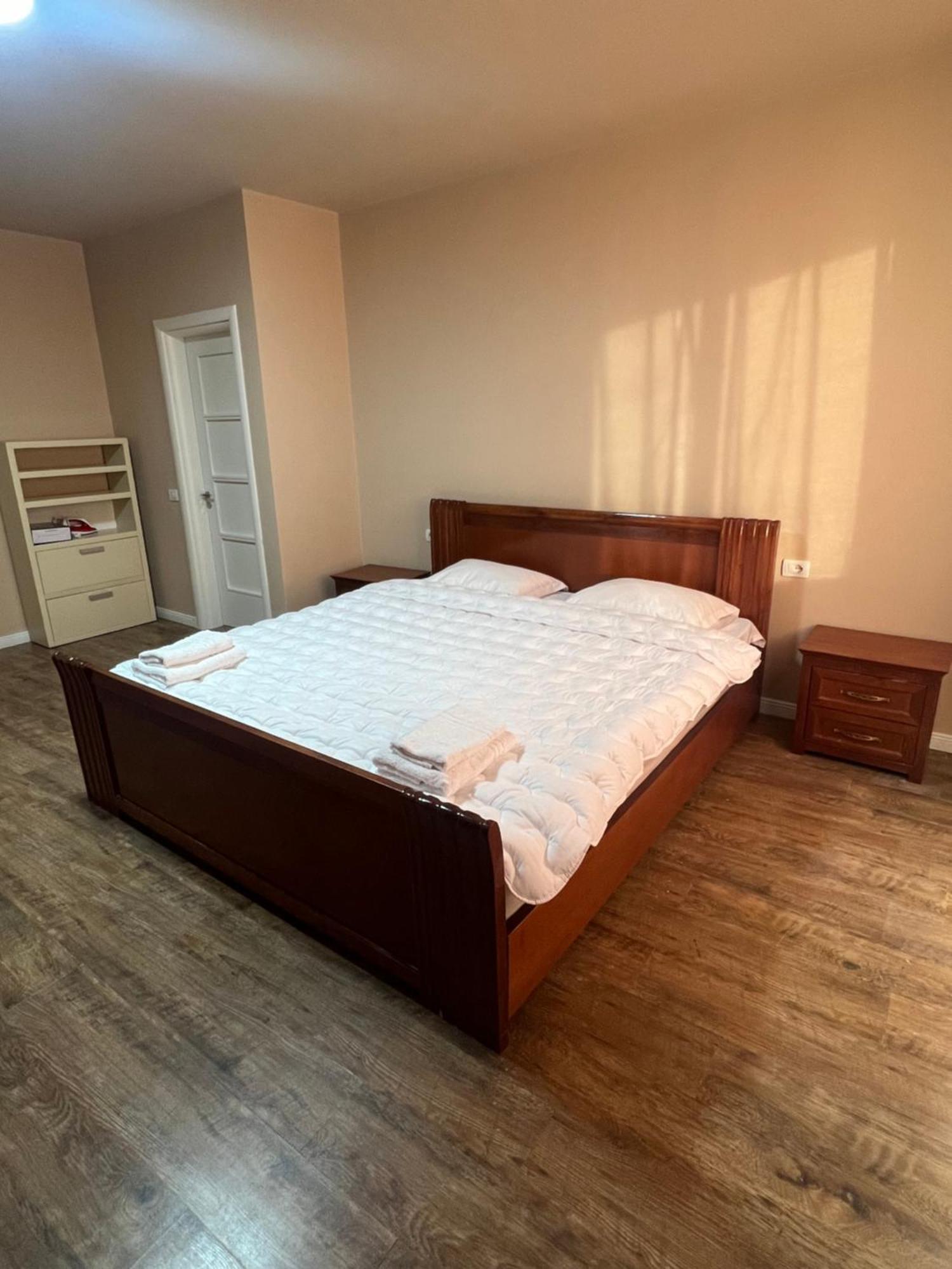 Sea View Apartments Дуррес Екстер'єр фото