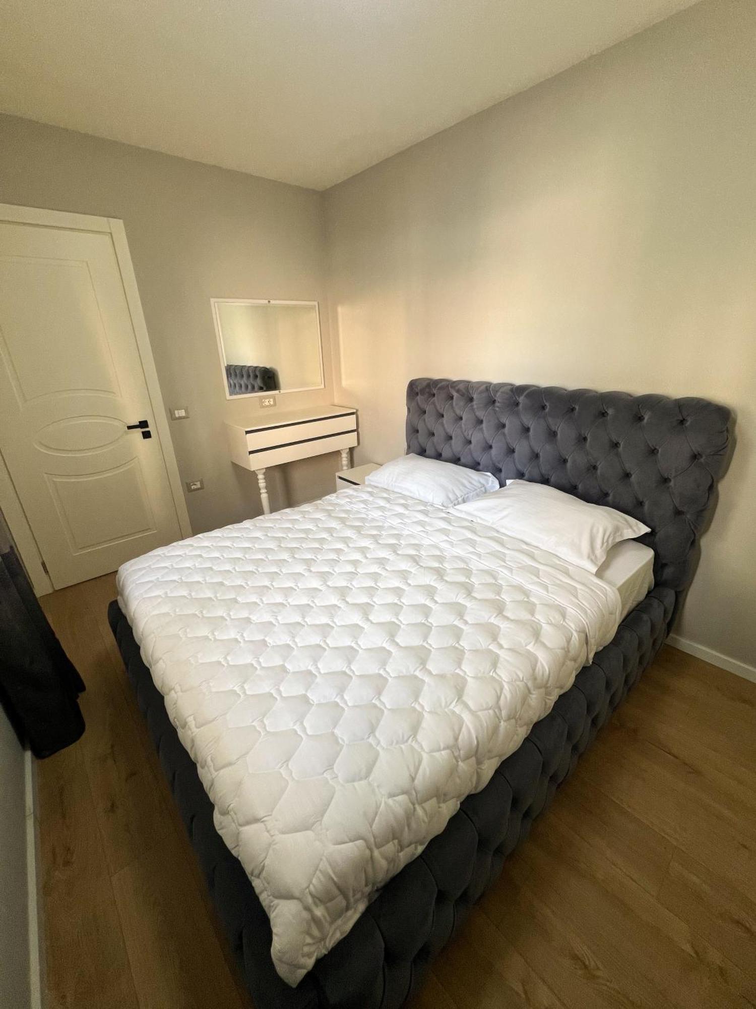 Sea View Apartments Дуррес Екстер'єр фото