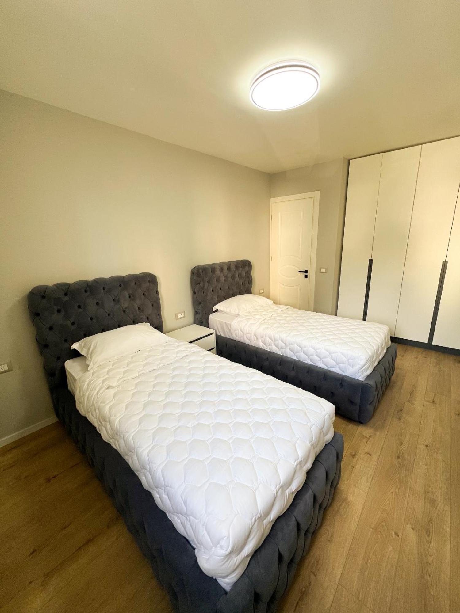 Sea View Apartments Дуррес Екстер'єр фото